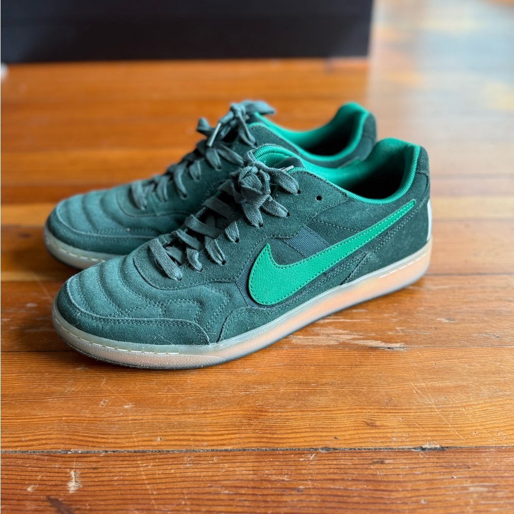 Nike NSW Tiempo '94 Pro Green / Pine Green-Slate-Atomic Orange Men’s Sz 10